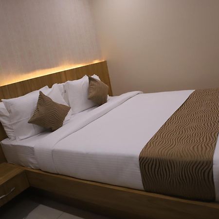 Hotel Dc Star Tarapith Extérieur photo