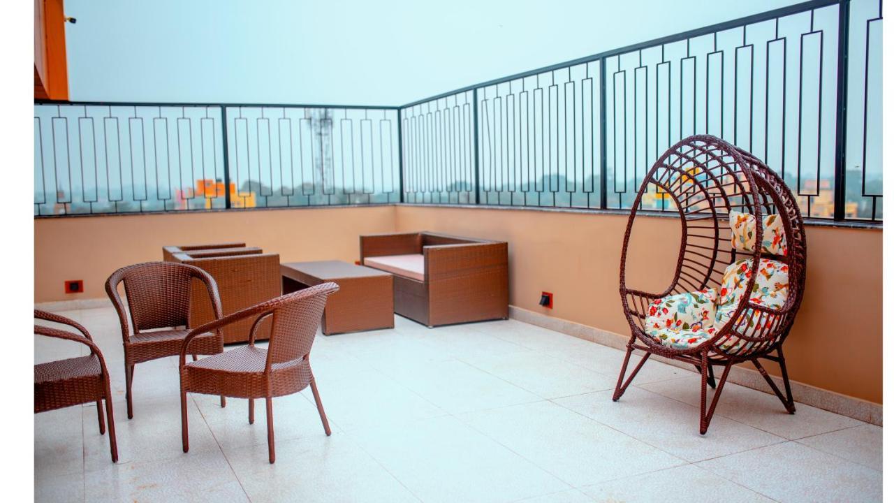 Hotel Dc Star Tarapith Extérieur photo