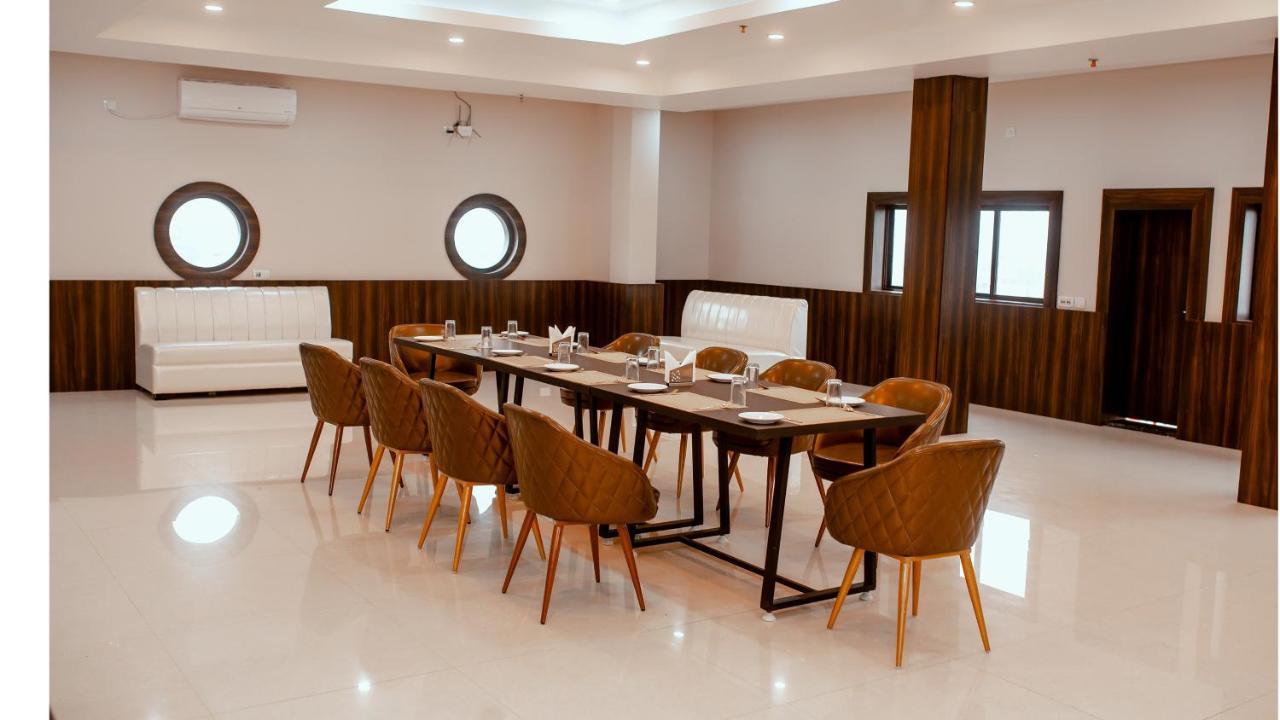 Hotel Dc Star Tarapith Extérieur photo