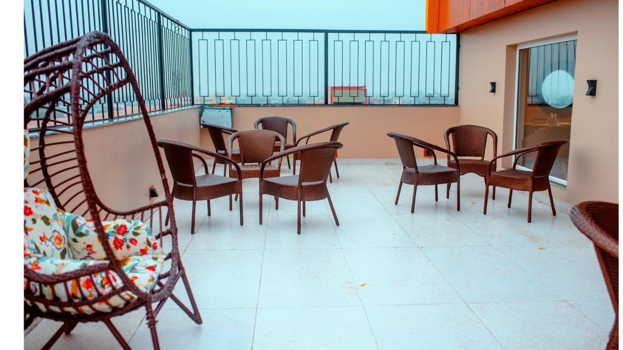 Hotel Dc Star Tarapith Extérieur photo